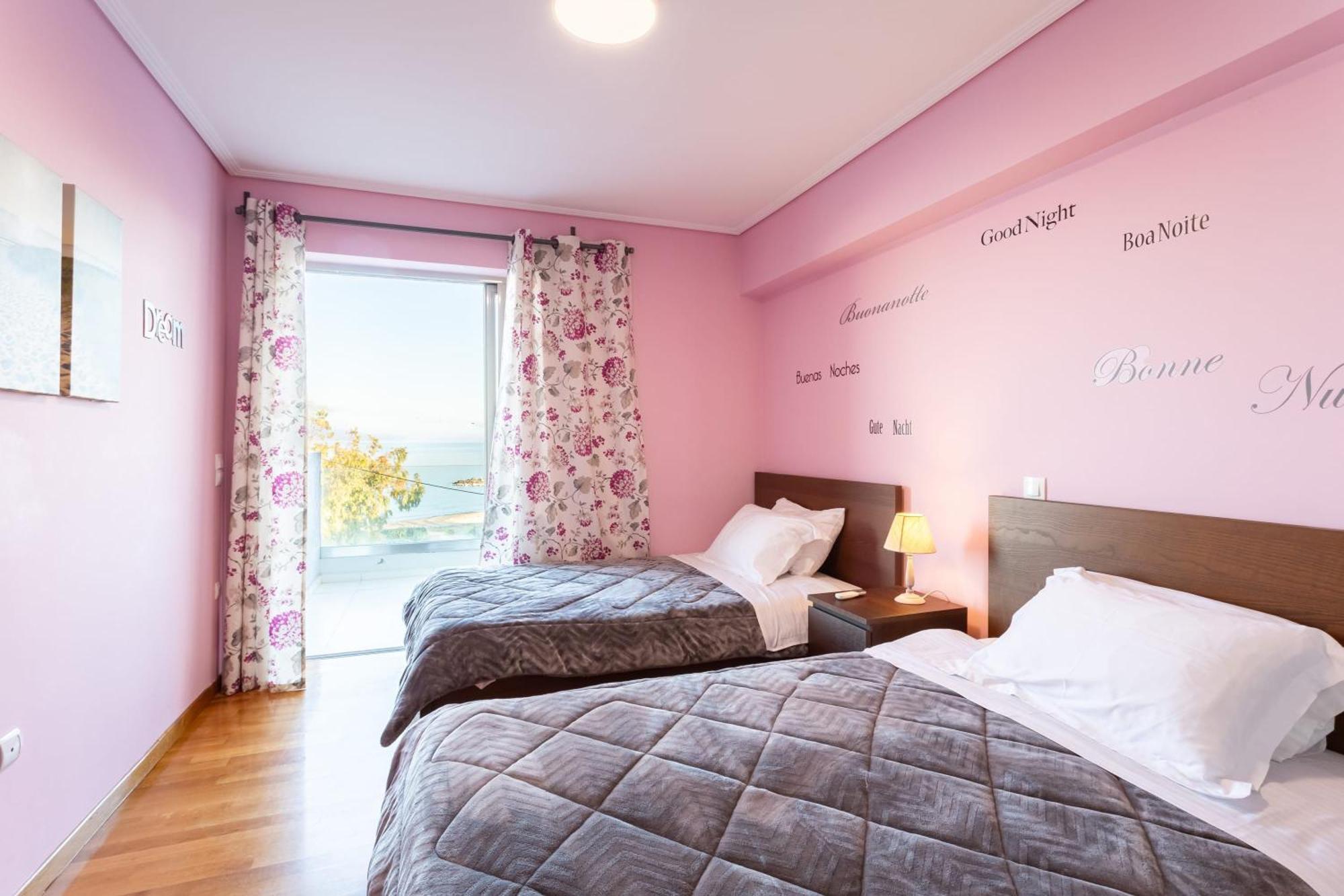 Beachfront Artemida Retreat - Peony Seabreeze Gem ภายนอก รูปภาพ