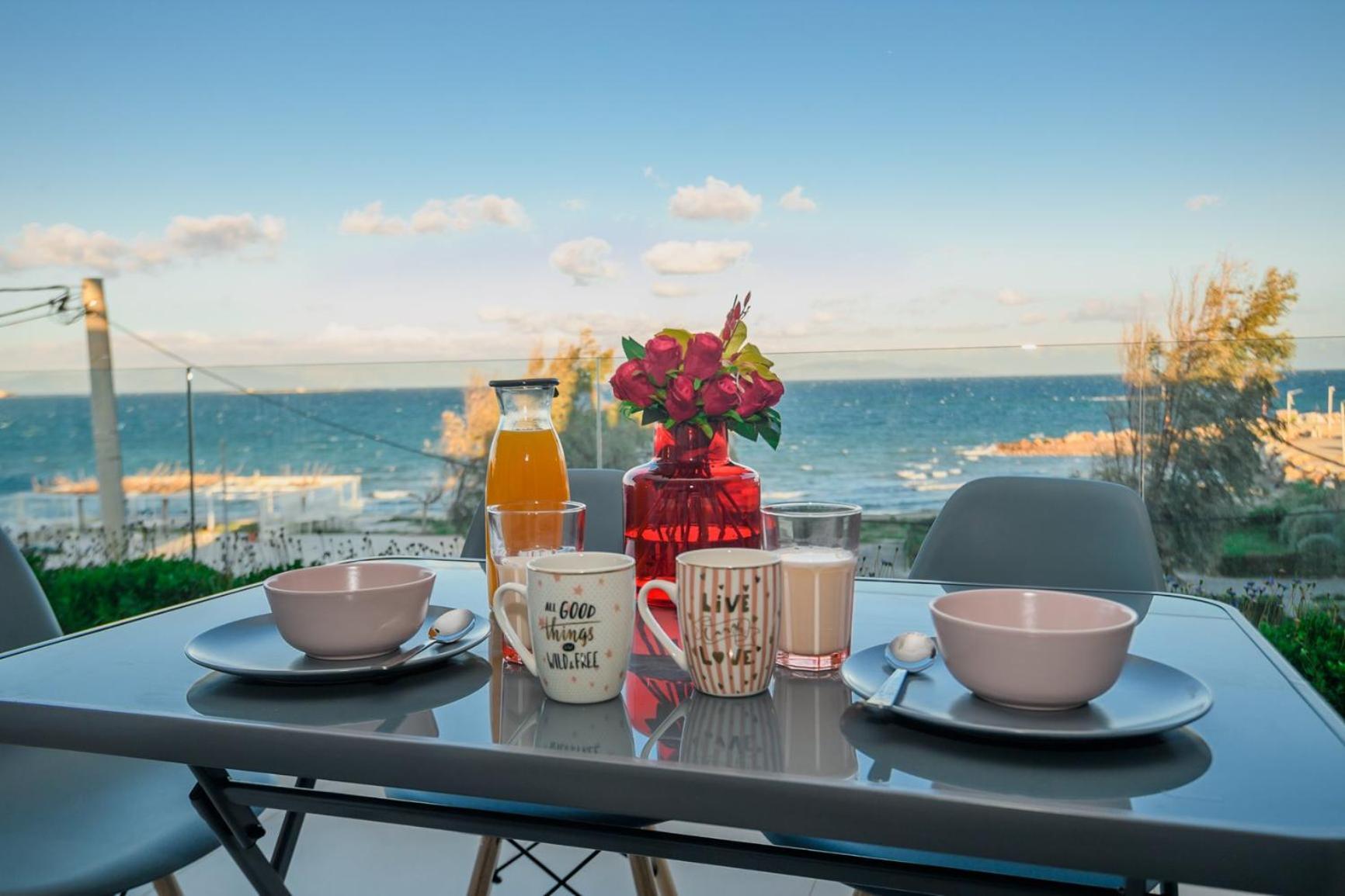 Beachfront Artemida Retreat - Peony Seabreeze Gem ภายนอก รูปภาพ