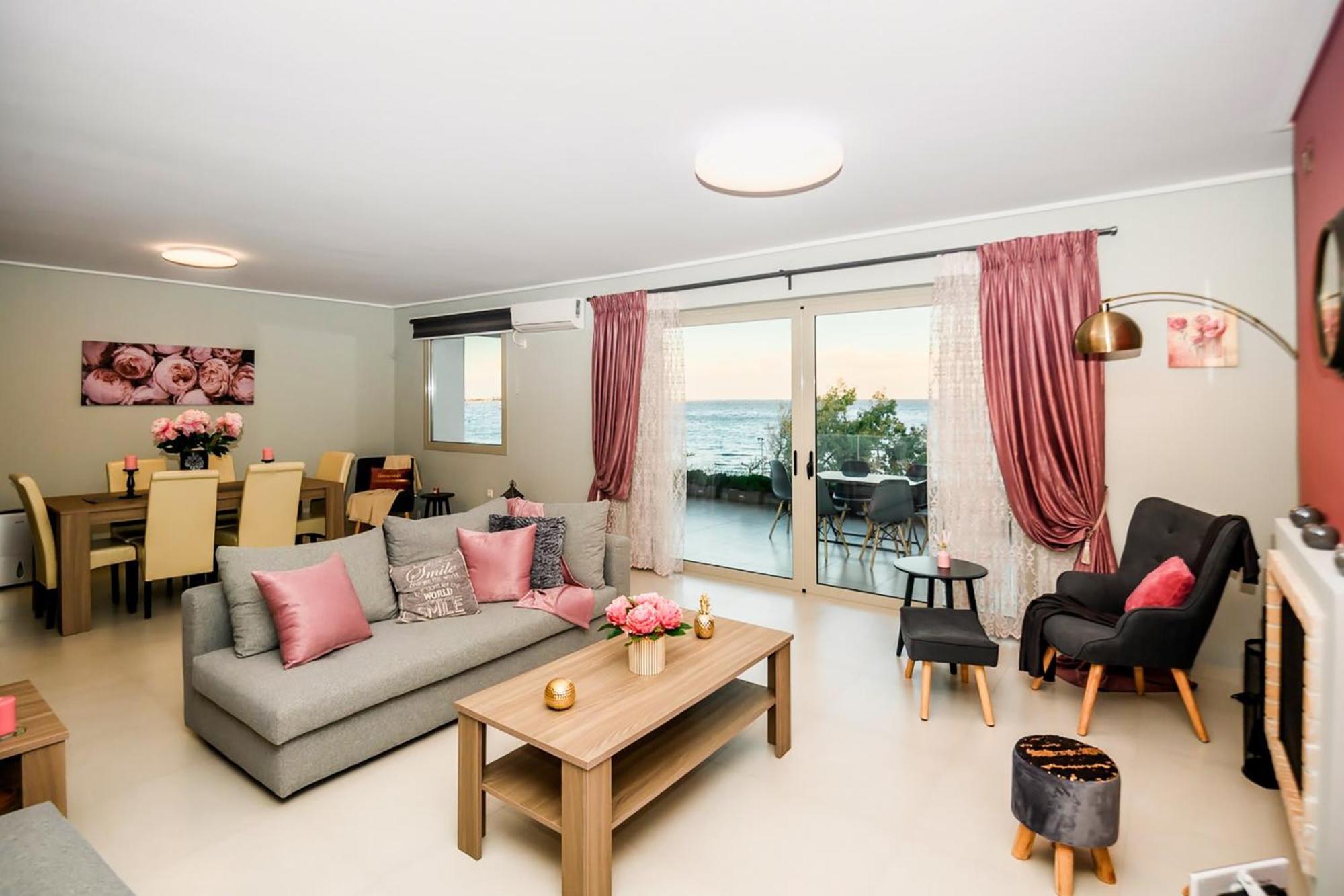 Beachfront Artemida Retreat - Peony Seabreeze Gem ภายนอก รูปภาพ